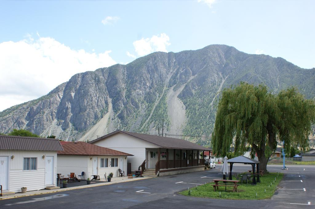 Elks Motel Keremeos Eksteriør billede